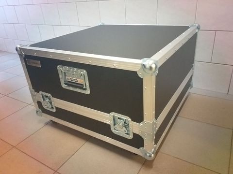 Flight case na kosmetický přístroj — fotka 2