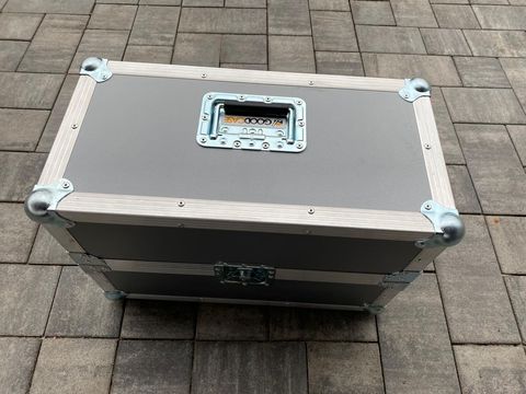 Flight case na geometrii závodních aut — fotka 3
