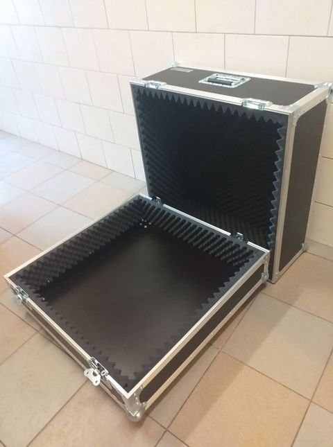 Flight case na kosmetický přístroj — fotka 3