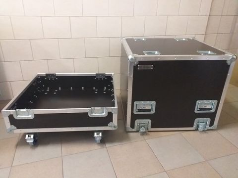 Přepravní box na závodní motor – černý — fotka 2