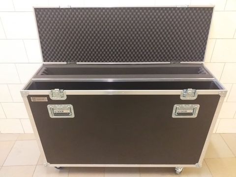 Flight case na televizi — fotka 4